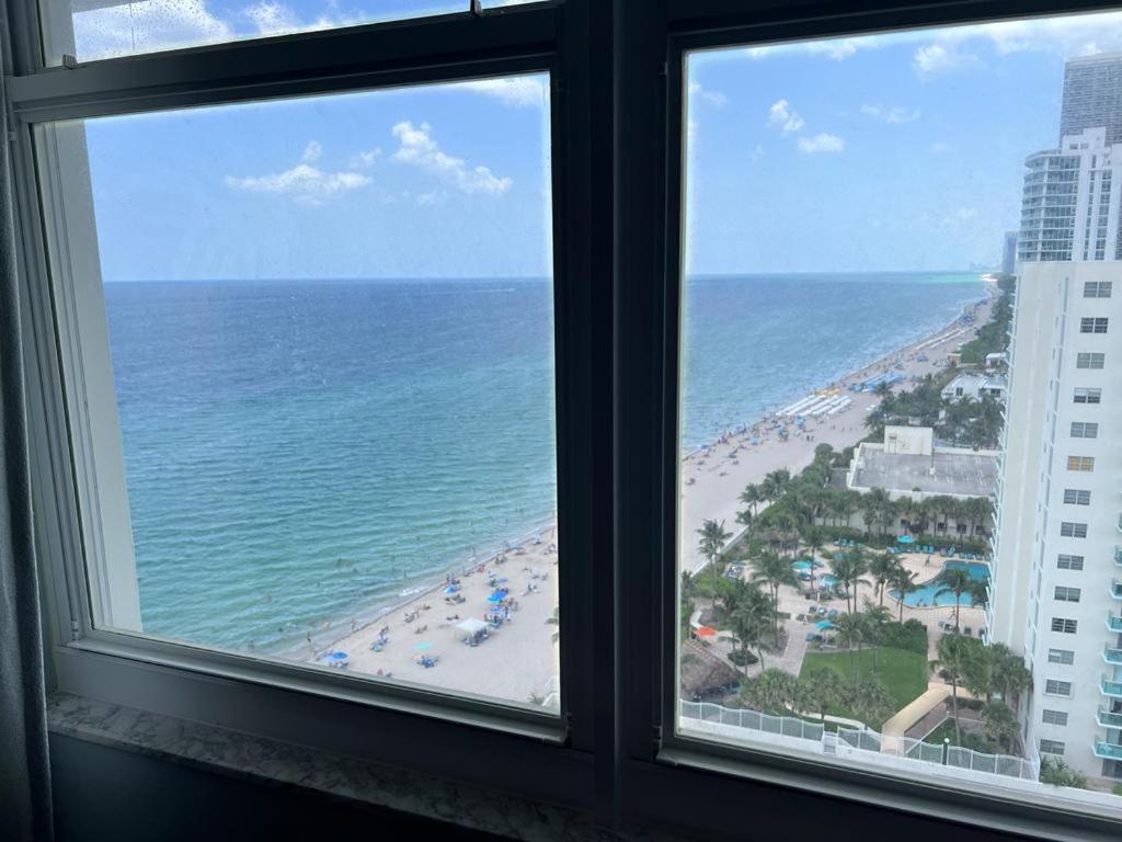 Penthouse Beach Front 1St Line, 2 Bedroom 2 Ba, New Decoration & Furnitures, Unobstructed View Of The Beautiful Atlantic, Free Parking Hollywood Zewnętrze zdjęcie